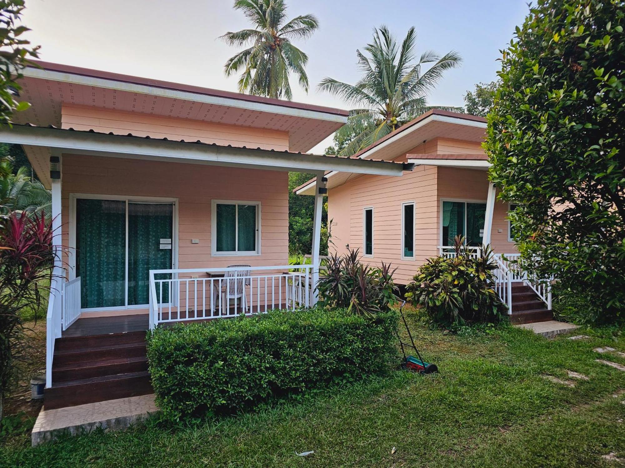 Baan Suan Khun Ta บ้านพักสวนคุณตา Ко Чанг Экстерьер фото